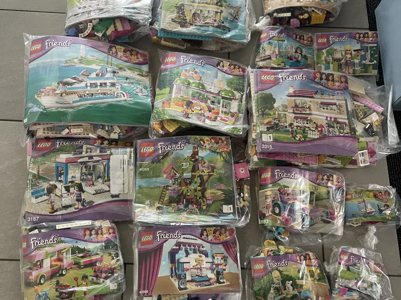 Billede 1 - Lego Friends - mange sæt (se billeder)