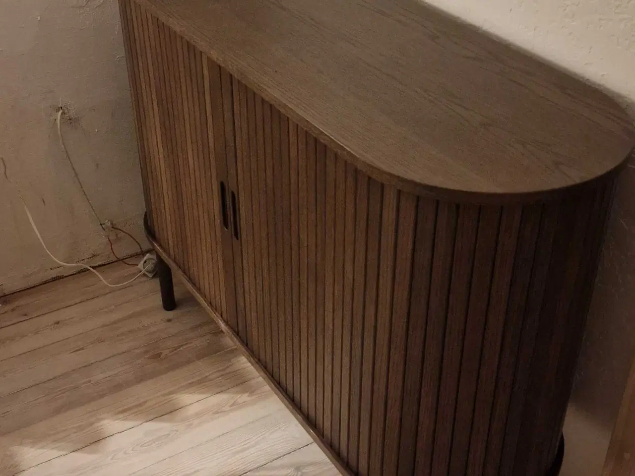 Billede 1 - Jysk skænker Lyngvig( mørk)