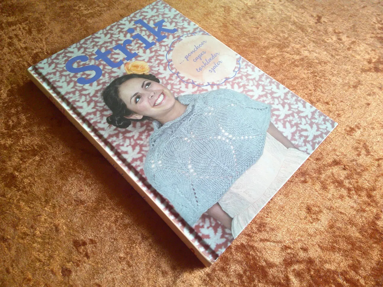 Billede 1 - Strik - ponchoer, capes, tørklæder og sjaler