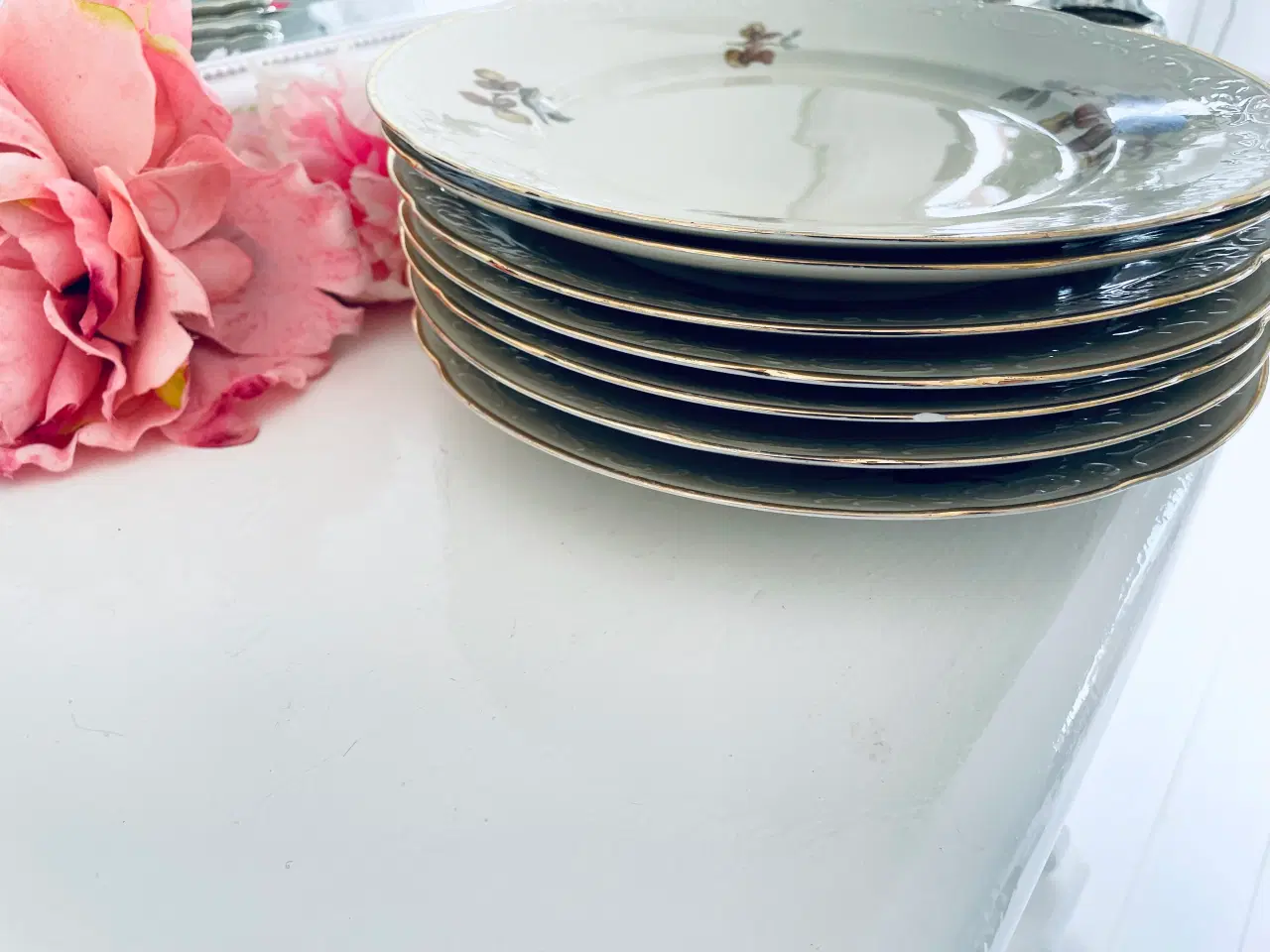 Billede 5 - Vintage tallerkner med patina 7 stk 