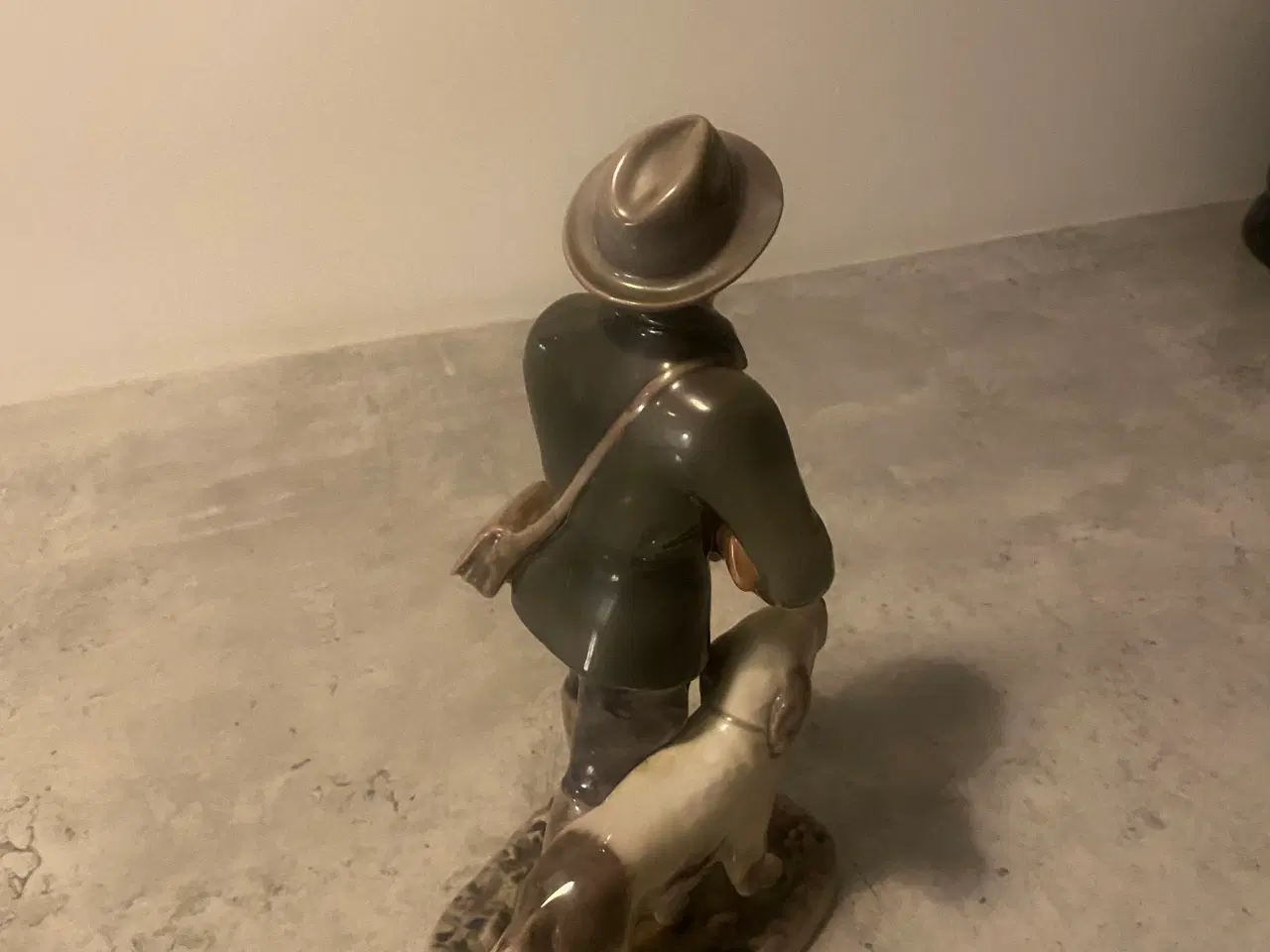 Billede 5 - Jæger med hund