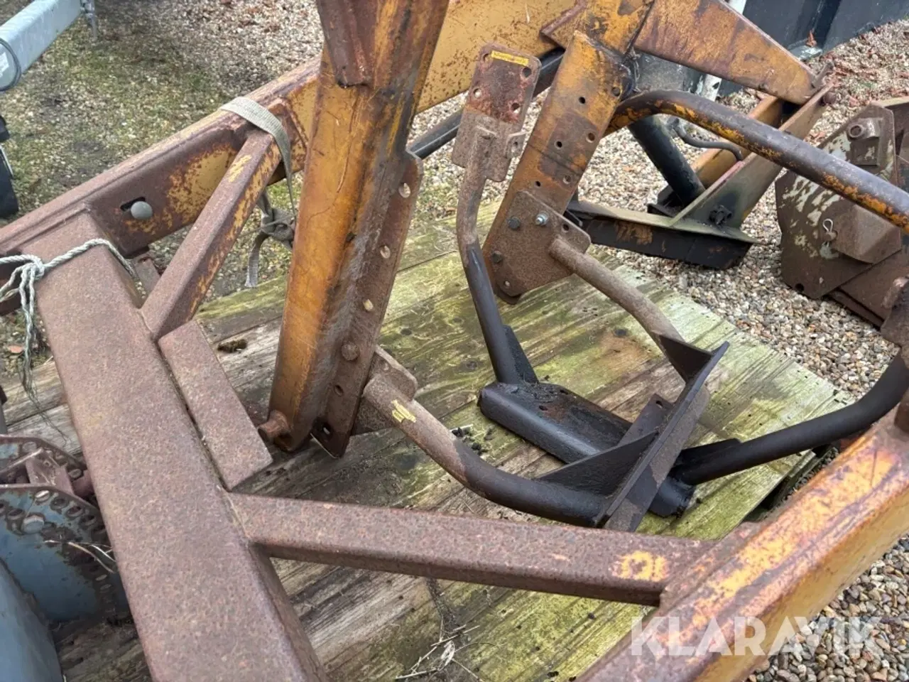 Billede 9 - Frontlæsser med skovl og greb