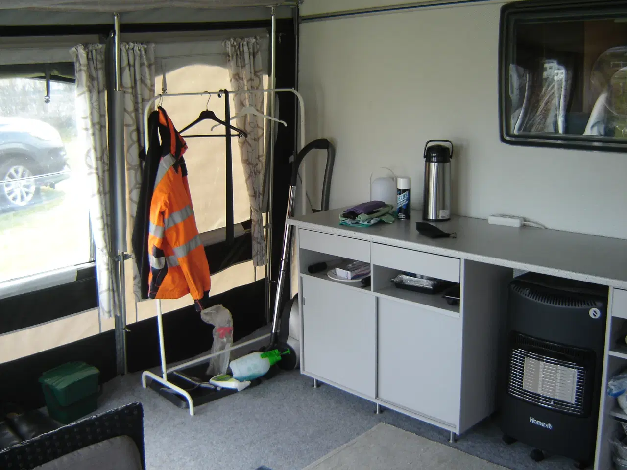 Billede 19 - Velholdt campingvogn med helsårstelt (Gysto) 