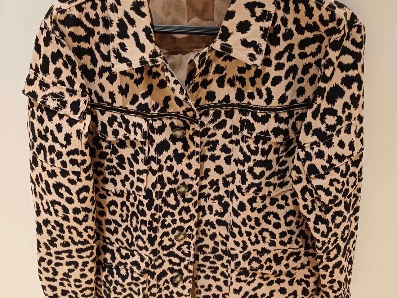 Billede 1 - Jakke Julie Fagerholt Heartmade dyreprint