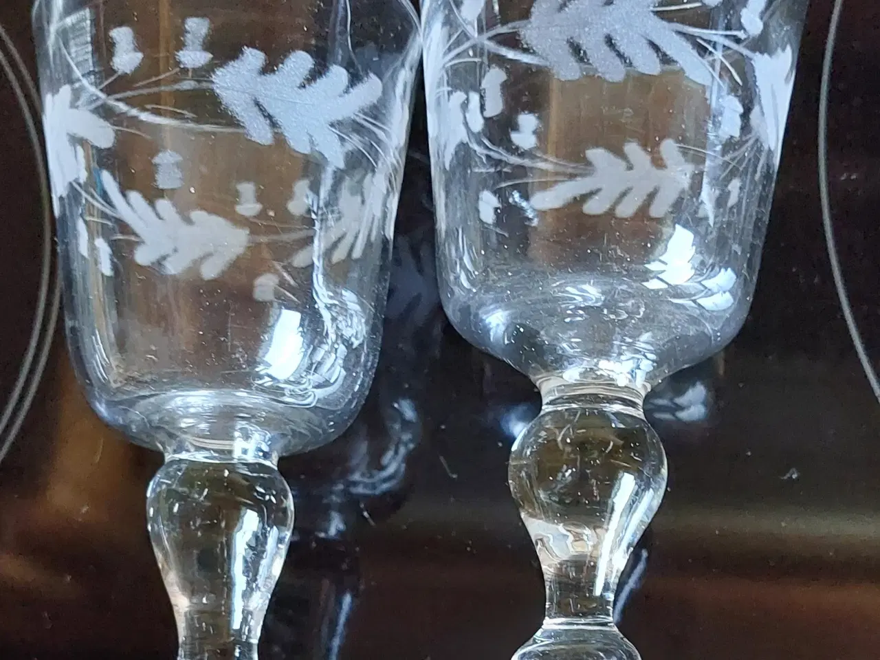 Billede 2 - ANTIKKE EGELØV GLAS 