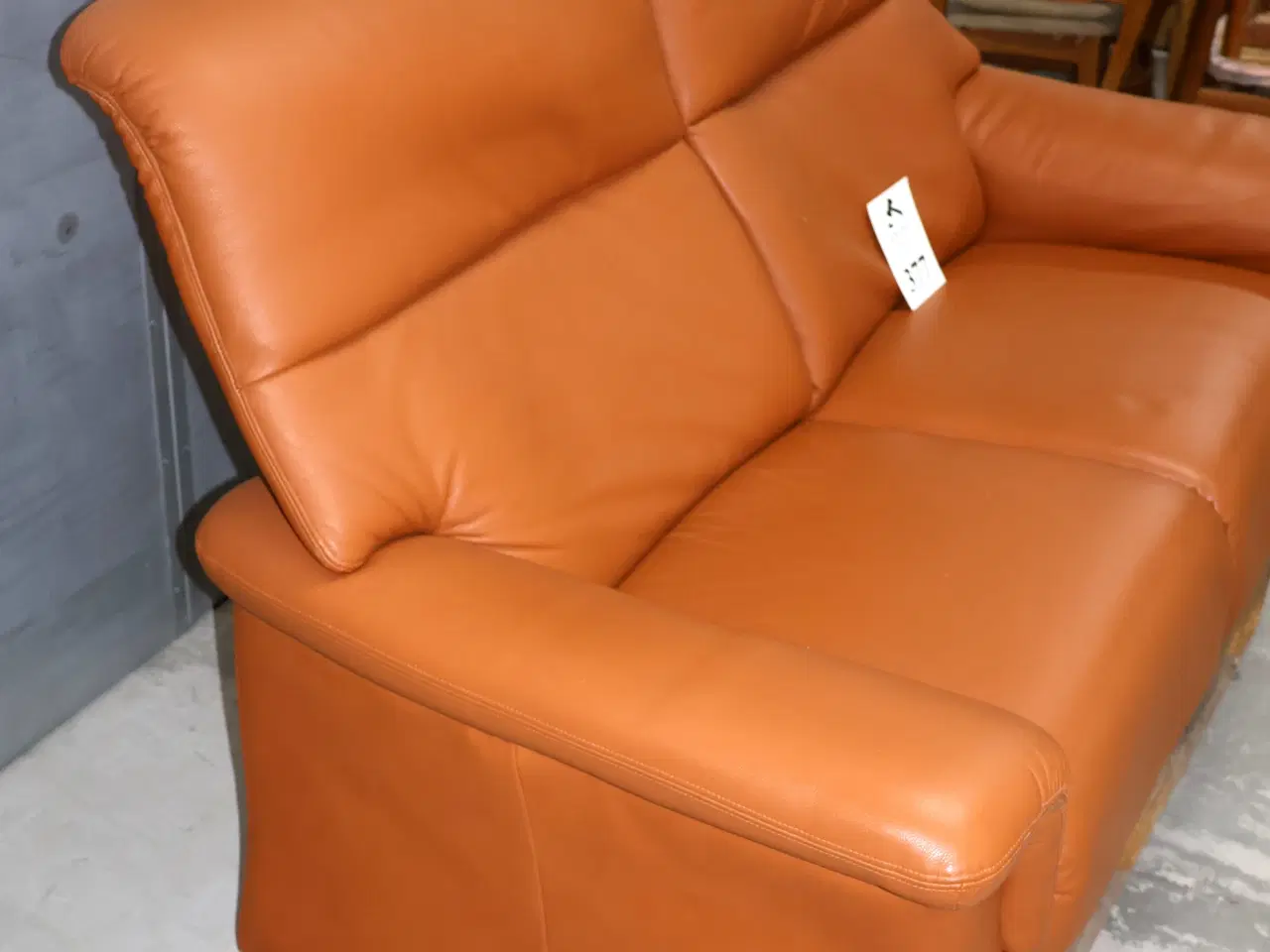 Billede 3 - Hjort Knudsen 2 pers sofa i Cognac farvet læder, f