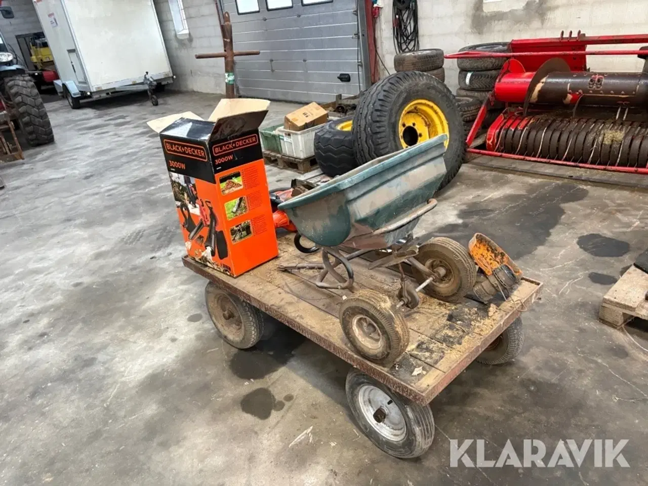 Billede 3 - Små haveredskaber og lille vogn