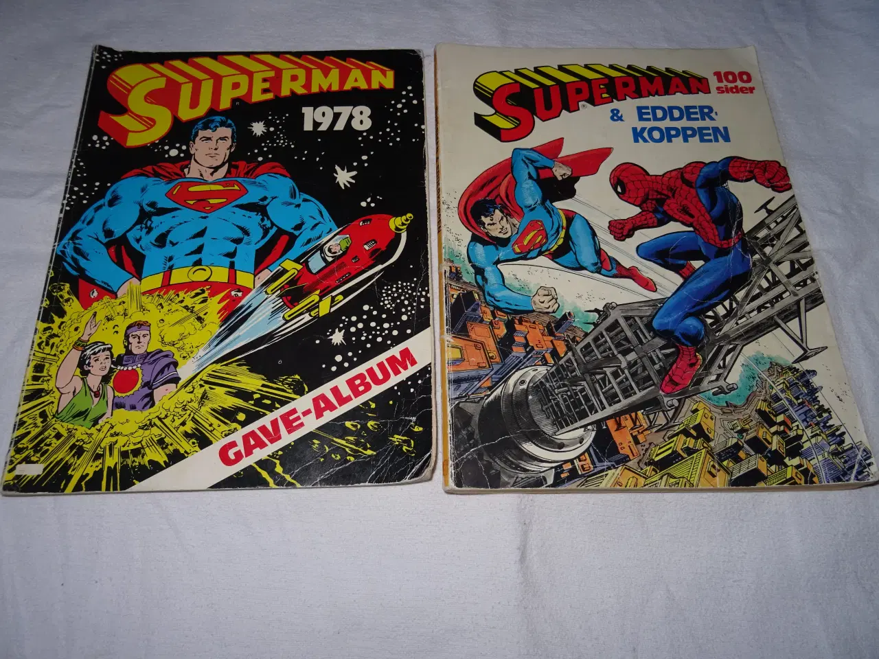 Billede 1 - Superman 2 stk + Hulk a4 størrelse