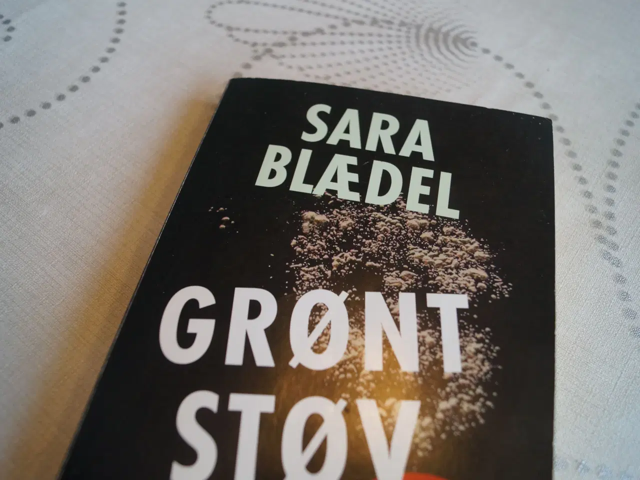 Billede 1 - Krimi af Sara Blædel