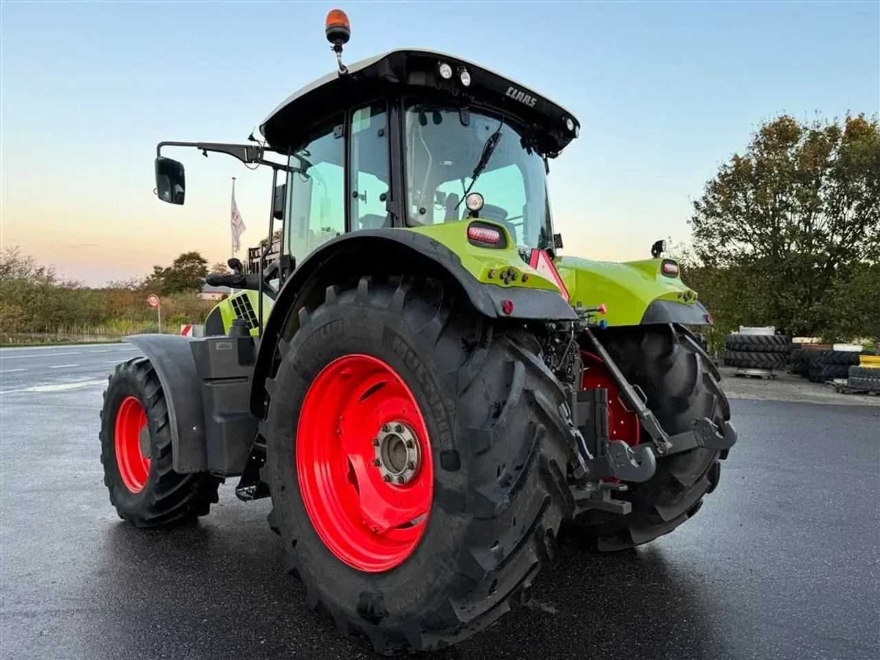 Billede 6 - CLAAS ARION 640 CEBIS KUN 4400 TIMER OG FULD AFFJEDRING!