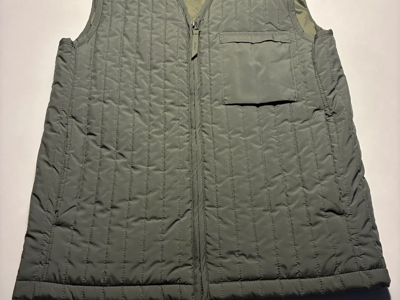 Billede 1 - Lækker army grøn vest fra Rains