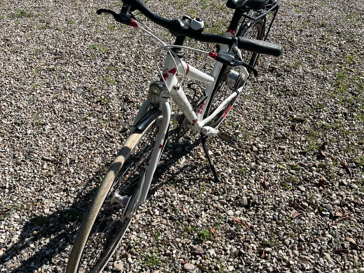 Billede 2 - MBK Concept Dame/Pige cykel