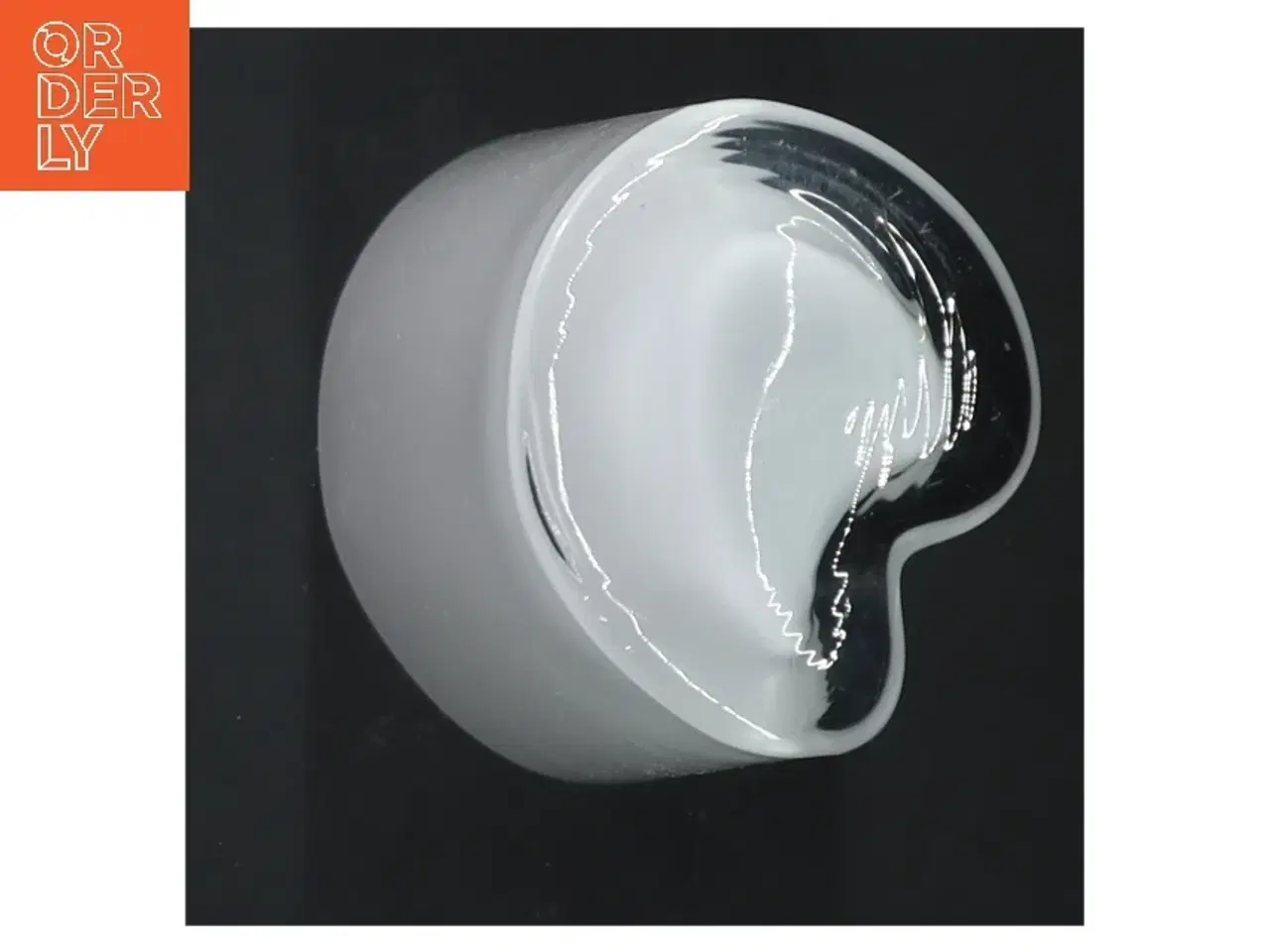 Billede 2 - Hvid vase (str. 18,5 cm)