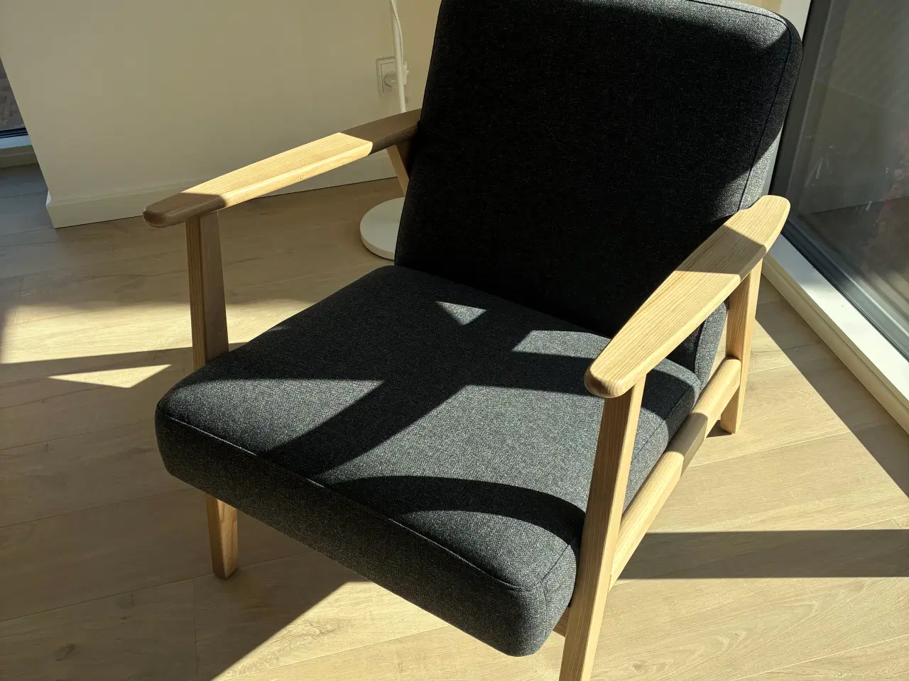 Billede 1 - Sofabord + 2 lænestole