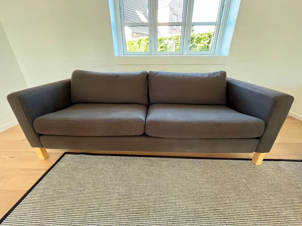 Billede 1 - 3 personers brun stof sofa 