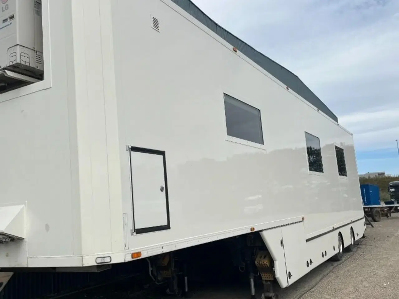 Billede 1 - HMK S 43014 - MST 14/2 Expandable klinik trailer
