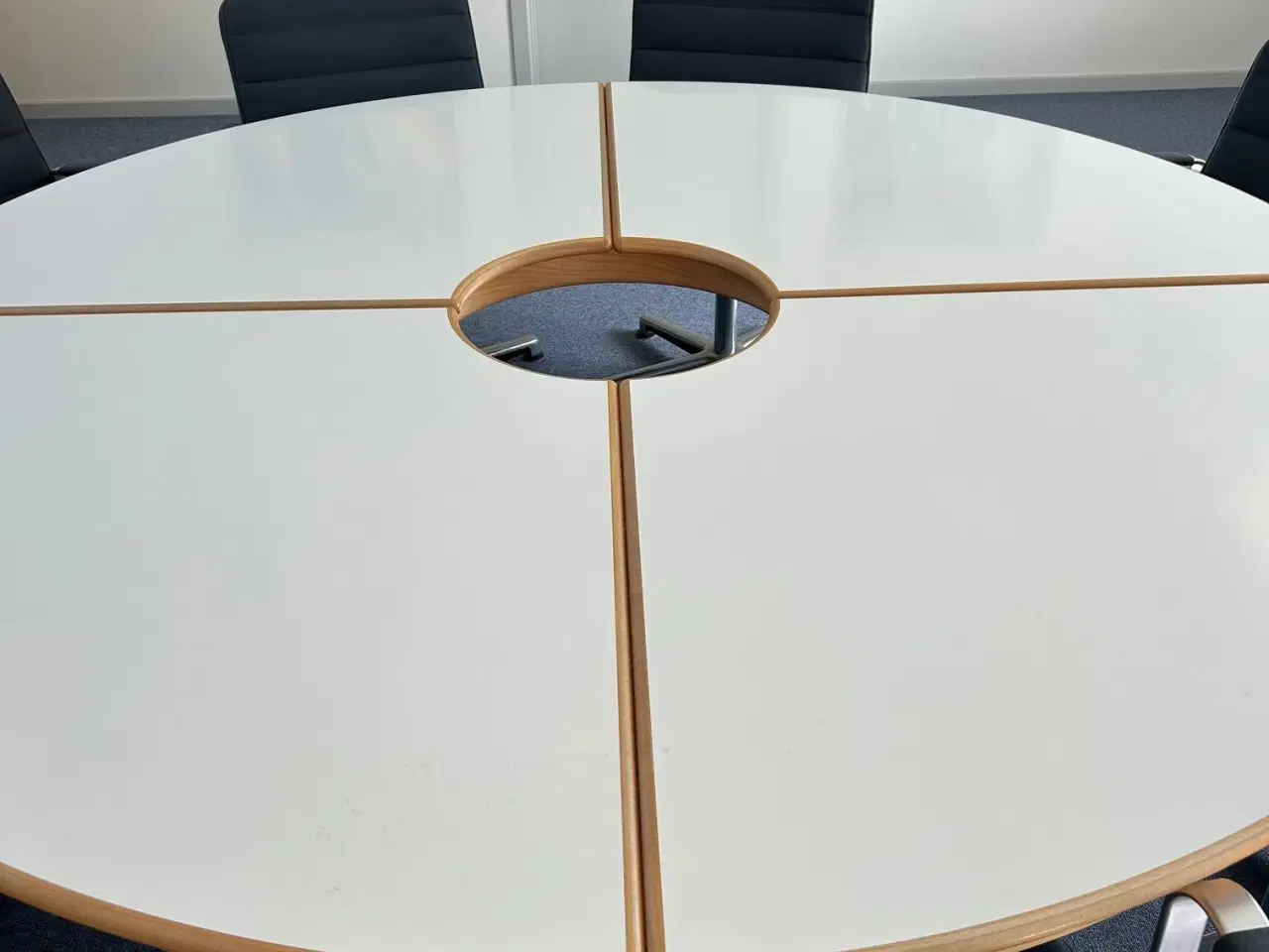 Billede 2 - Fritz Hansen konferencebord med 6 JOS stole