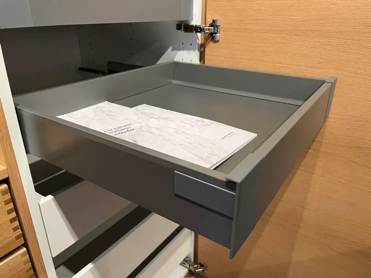 Billede 7 - Skab med Grønne låger