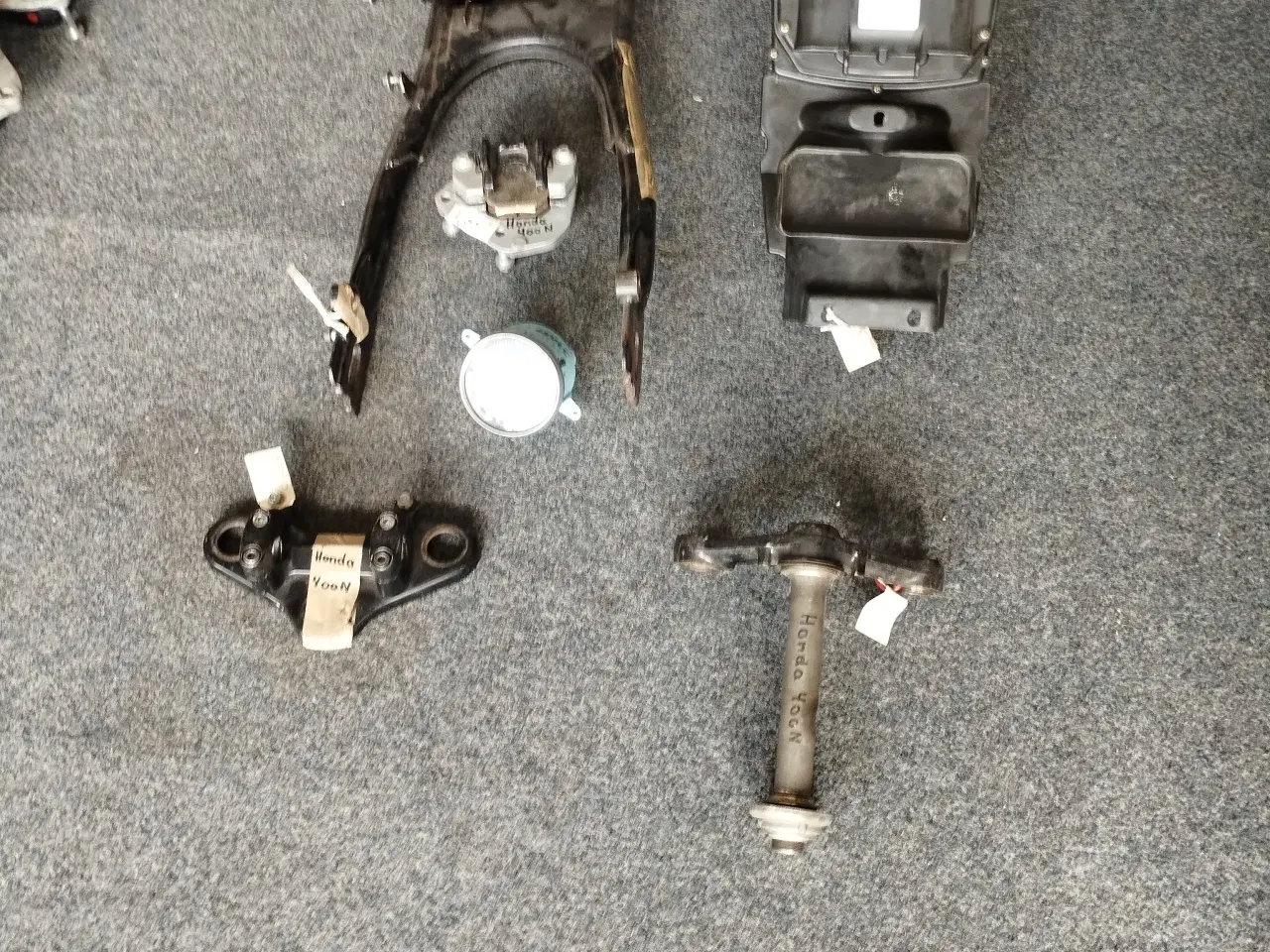Billede 1 - Honda CB 400 N. Reservedele ( se %)