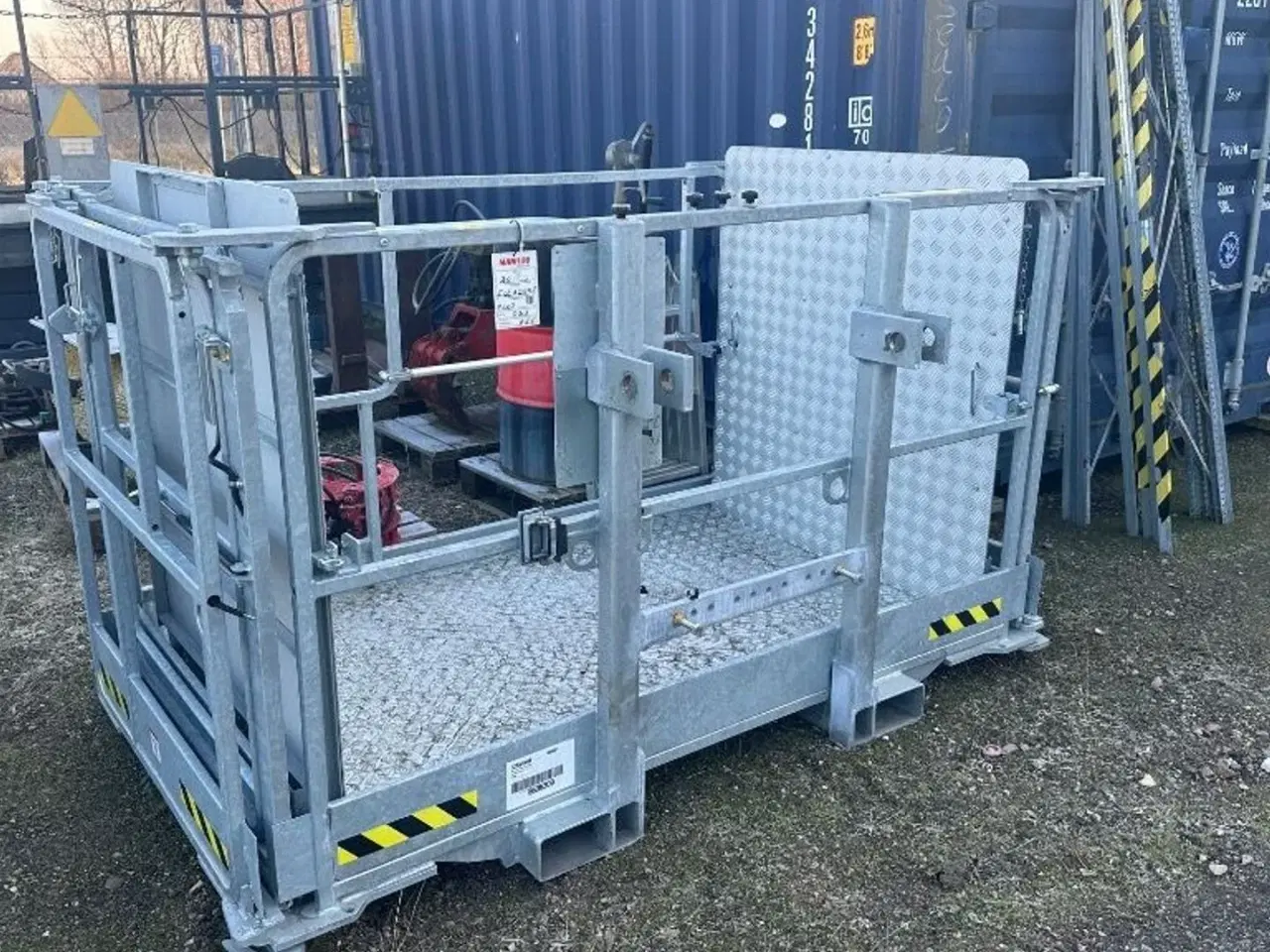 Billede 1 - Manitou Mandskabskurv