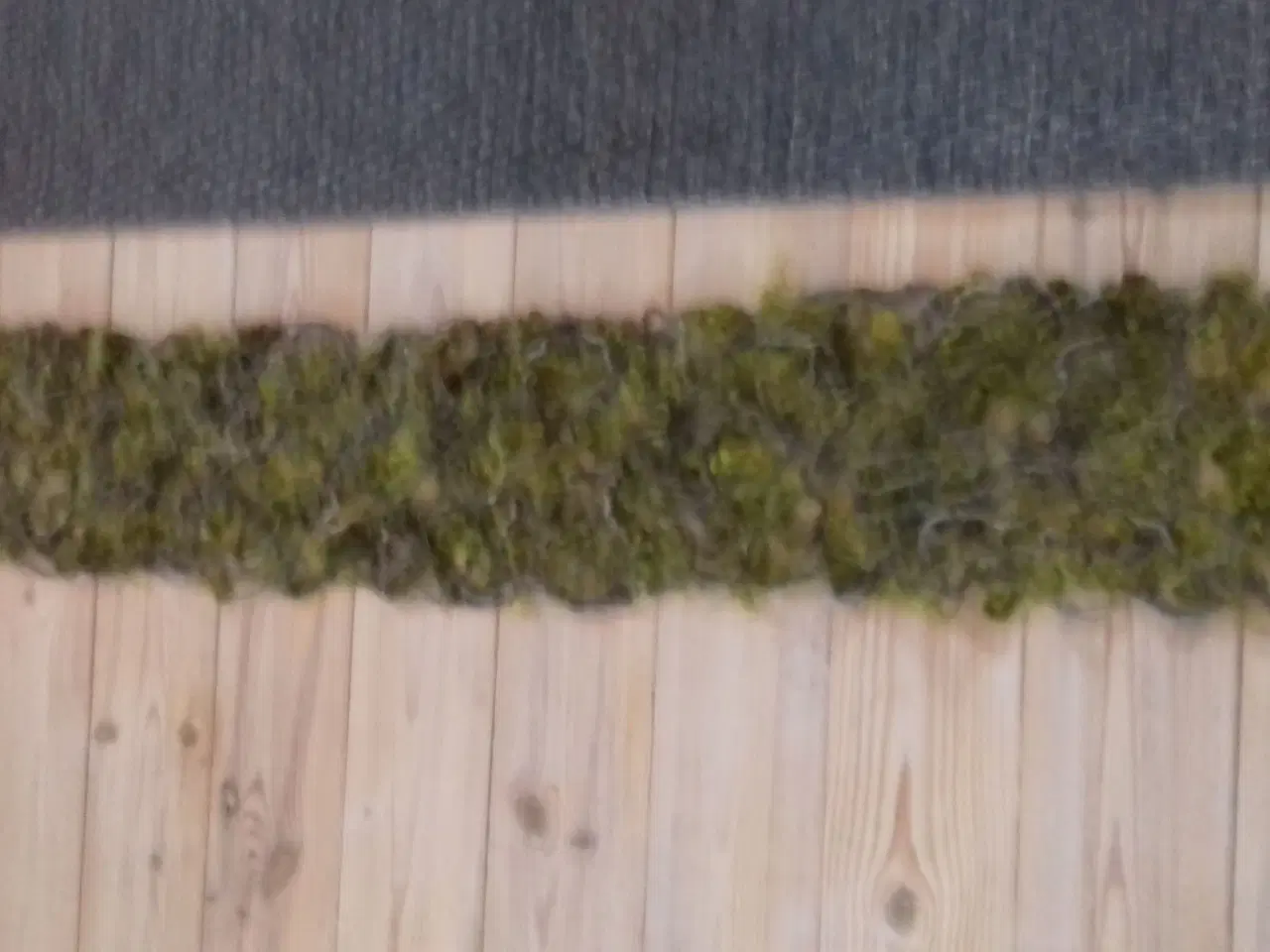 Billede 1 - Tørklæde i kogt uld 