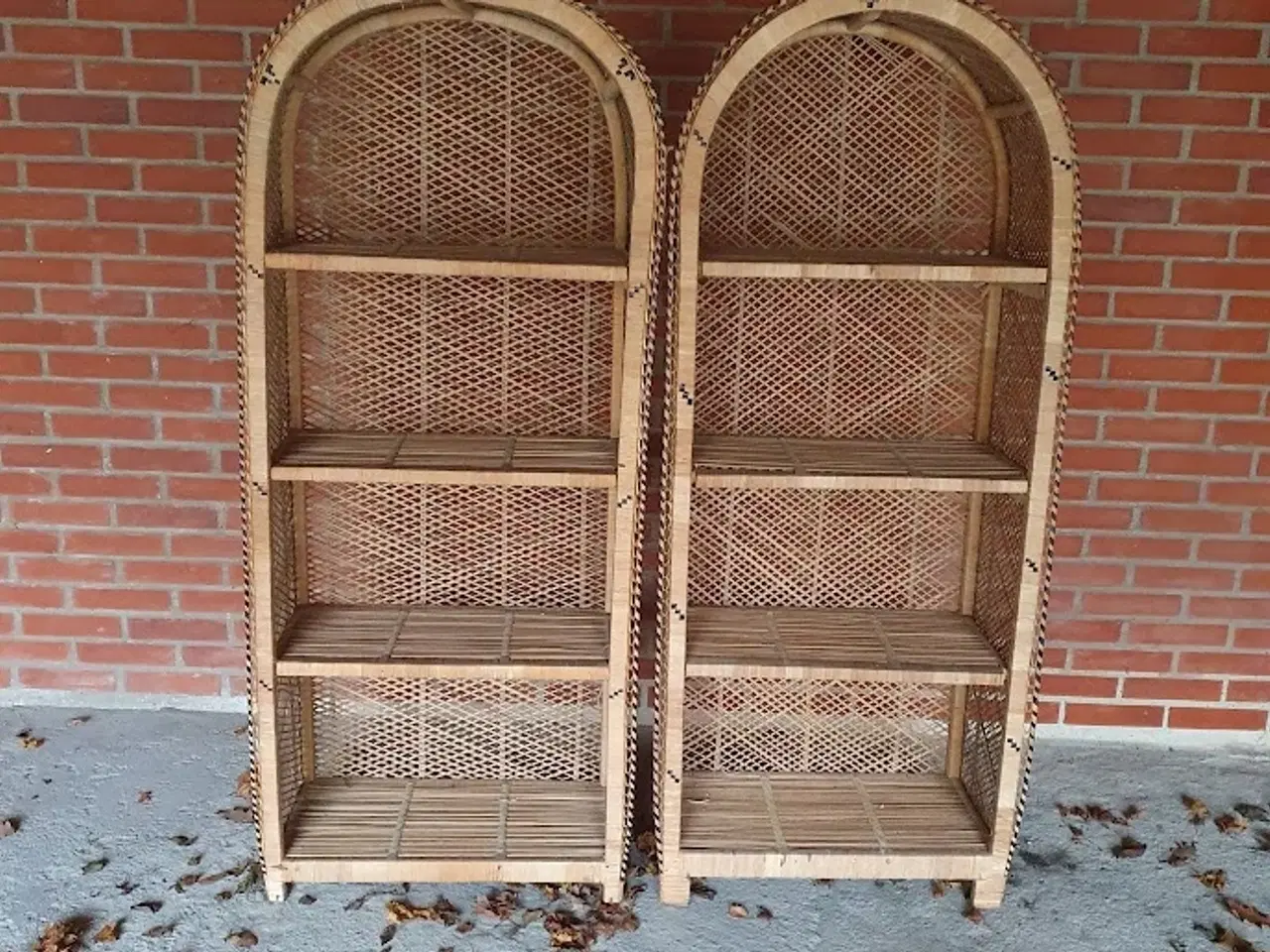 Billede 1 - Reol, rumdeler - i naturfarvet flet - 4 hylder. 