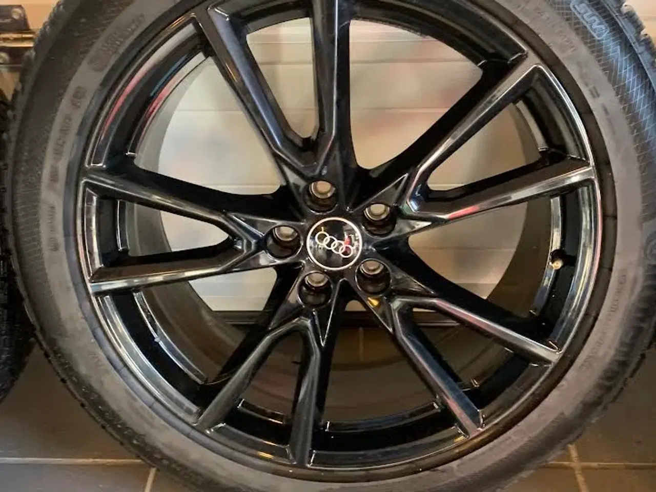 Billede 3 - Audi 10-eget voxdesign sort 8j x 20"