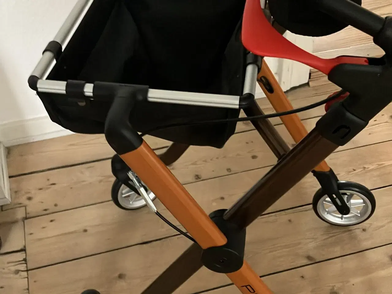 Billede 3 - Rollator PIXEL / indendørs