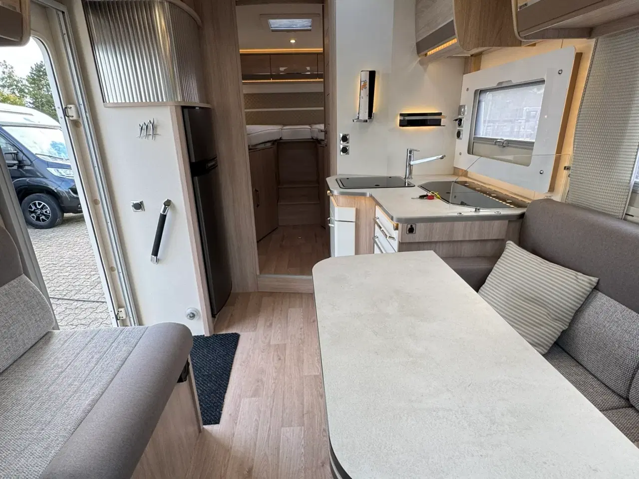 Billede 4 - Autocamper ,god indretning masser af oplads