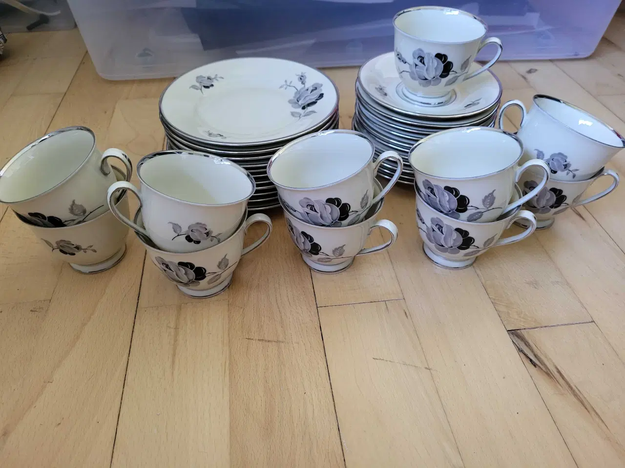 Billede 3 - Antik sort rose porcelæn 