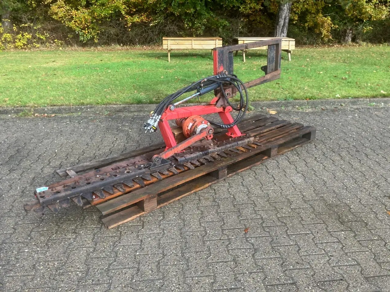 Billede 2 - Elkær 2m Grenklipper