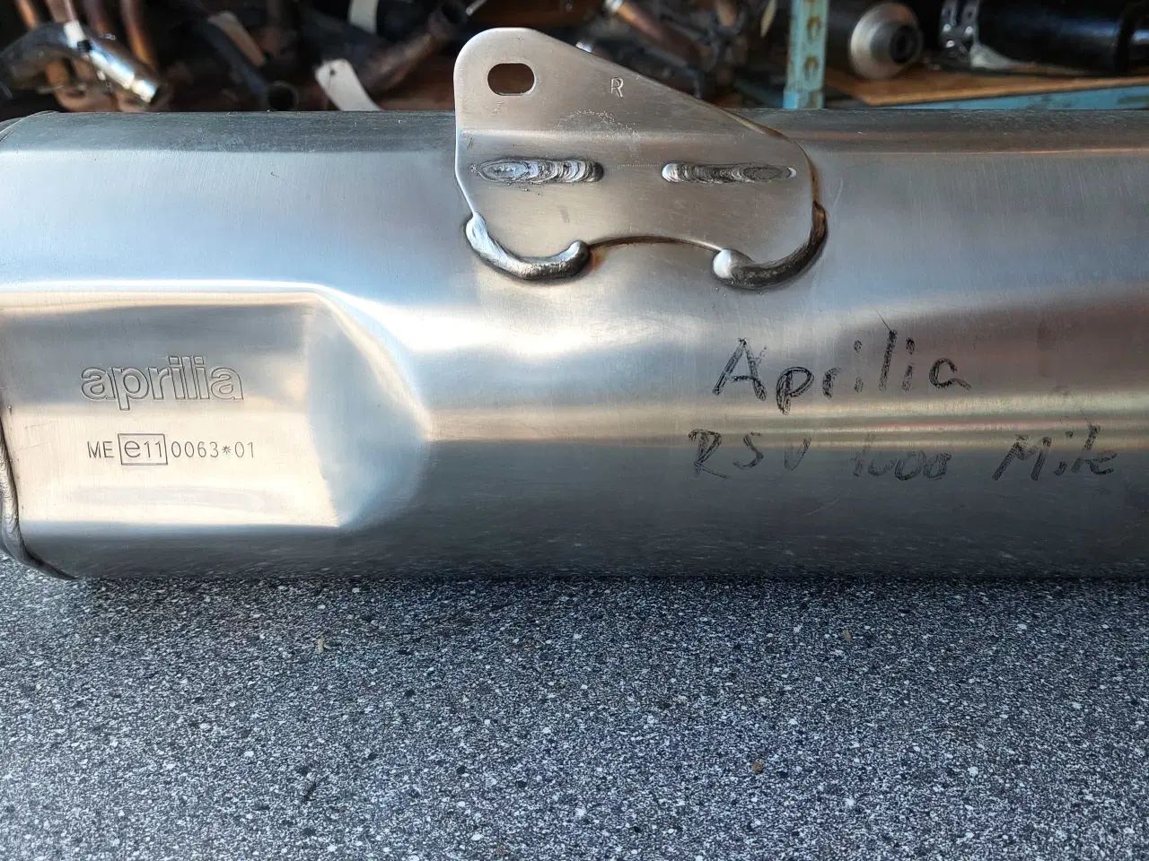 Billede 2 - Aprilia Rsv 1000 Mille udstødning