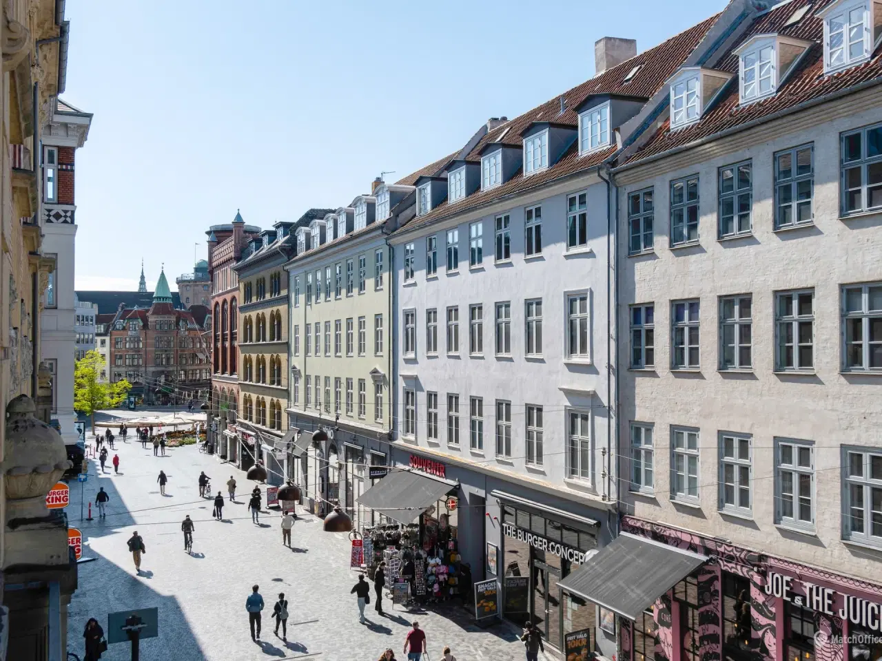 Billede 21 - Overtages nyistandsat - Sublim beliggende. god synlighed og herskabelig elegance