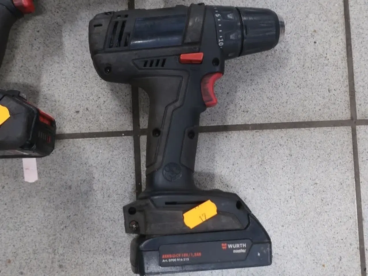 Billede 4 - 2 stk. skruemaskiner samt lampe WURTH