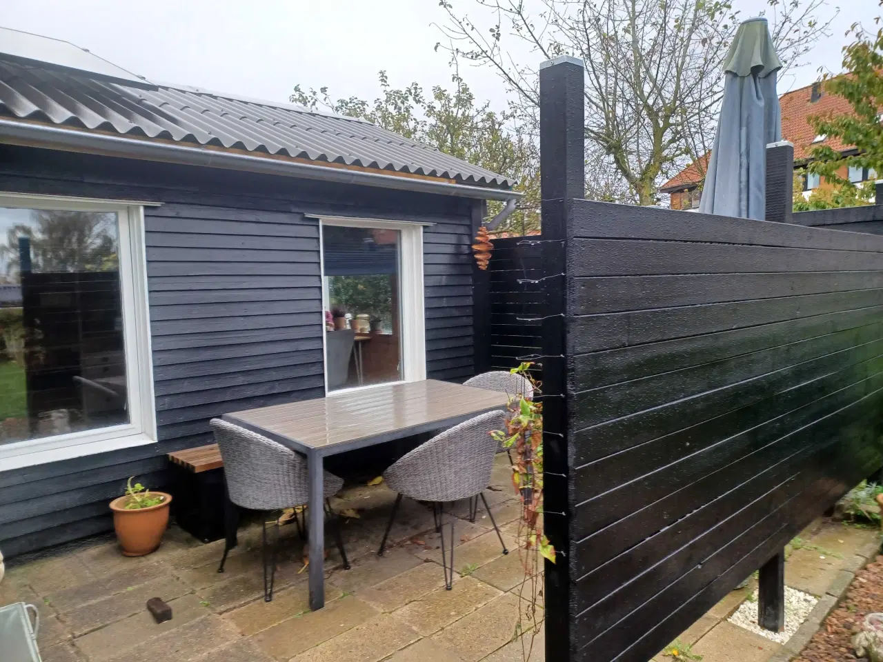 Billede 1 - Kolonihavehus