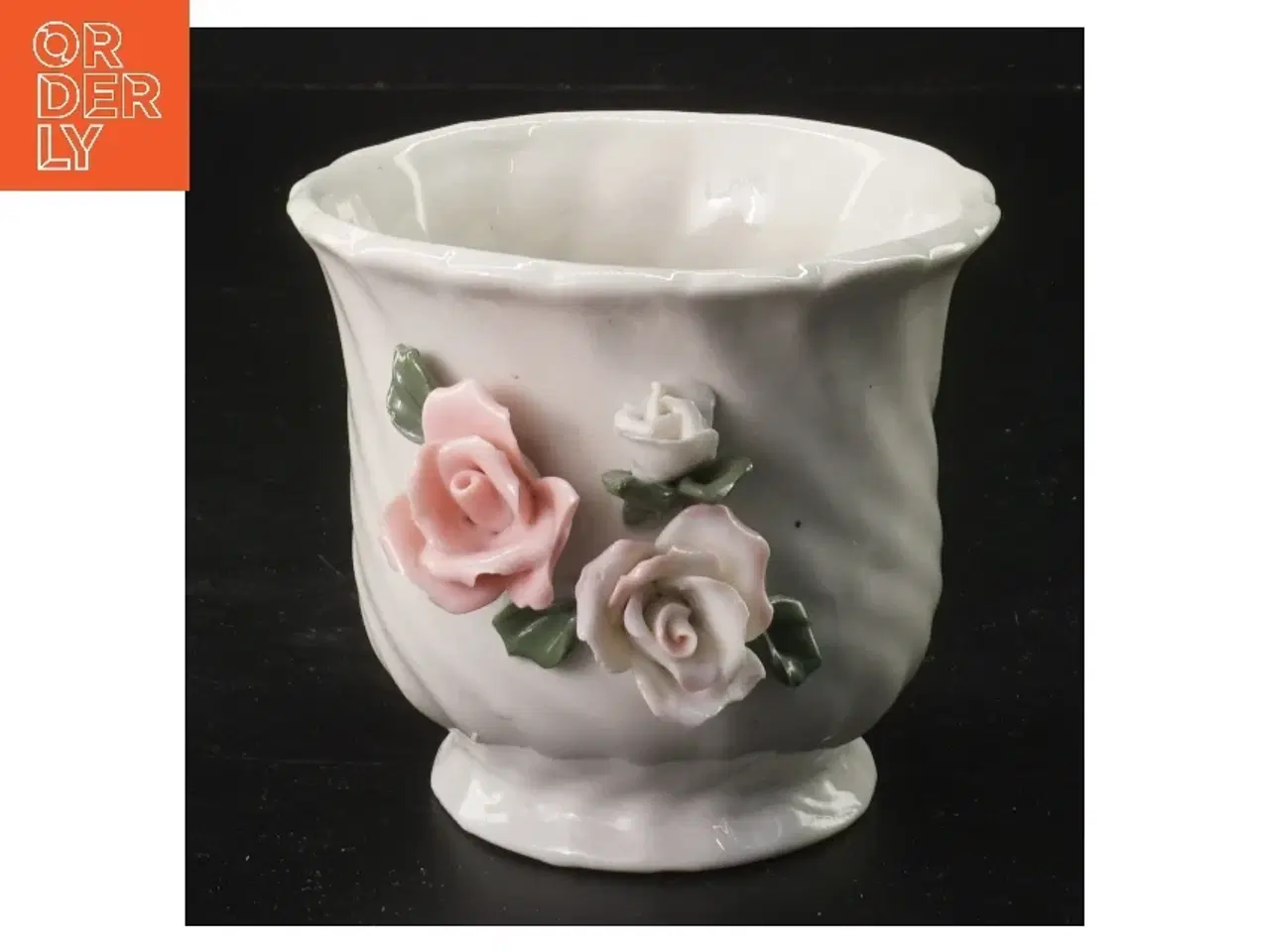 Billede 1 - Porcelænsvaske med roser (str. Ø 10,5x h 9 cm)