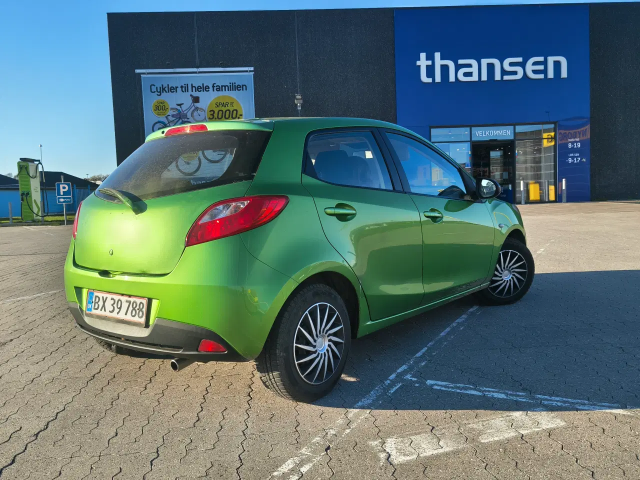 Billede 2 - Ny synet Mazda 2 1,3 med aftagelig træk sælges