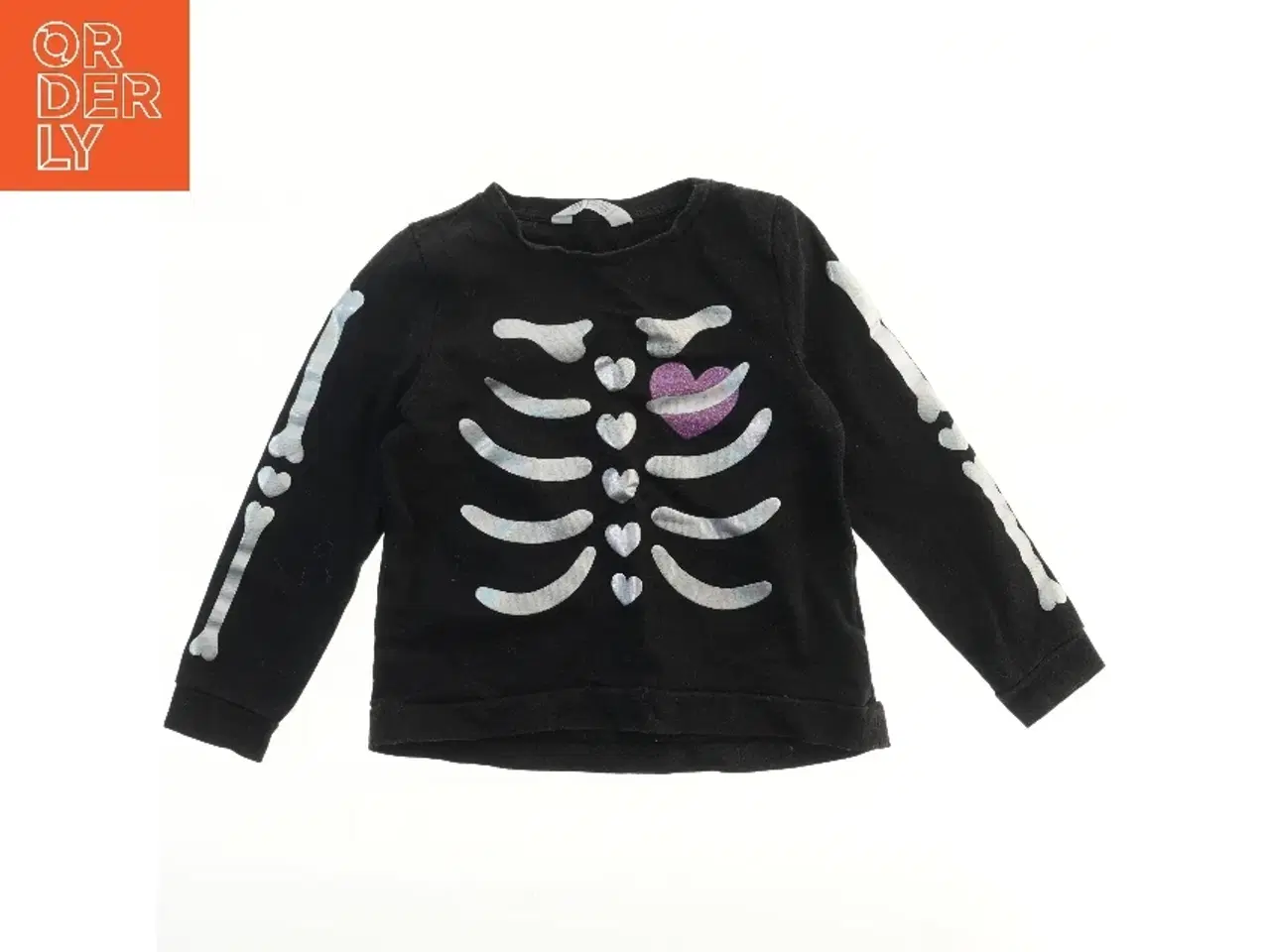 Billede 1 - Bluse med skelet design fra H&M (str. 122)
