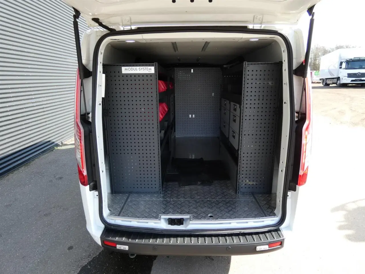 Billede 1 - Ford Transit Custom 300 L2H1 2,0 TDCi Trend 130HK Van 6g Aut.