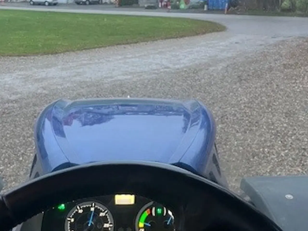 Billede 10 - New Holland T7.315 BluePower med frontlift og frontPTO samt centralsmørring.