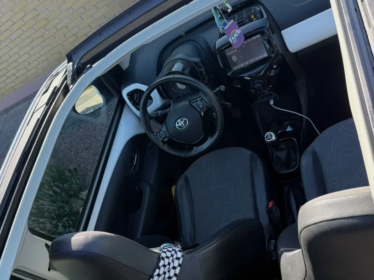 Billede 2 - Toyota Aygo x-wave sky 