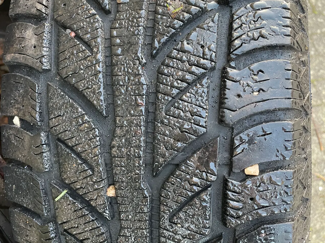 Billede 3 - Vinter hjul 265-65-17 all terran