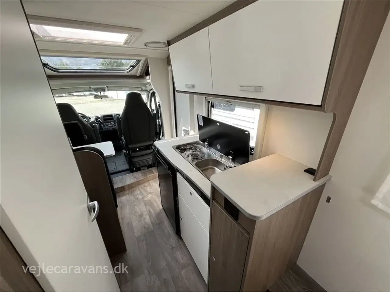 Billede 8 - 2026 - Carado V339 PRO+