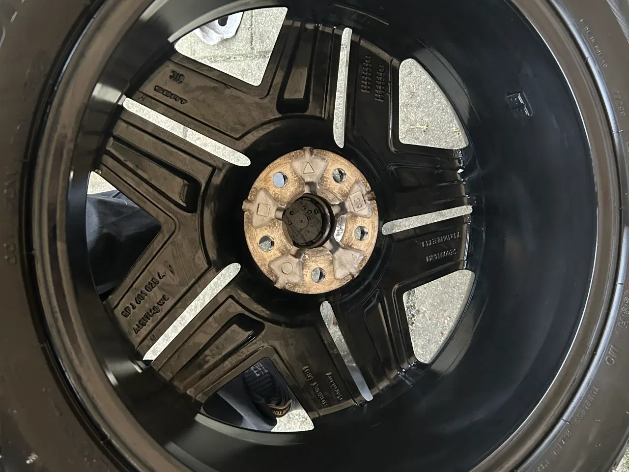 Billede 3 - Vinterdæk med alufælge til Seat Tarraco