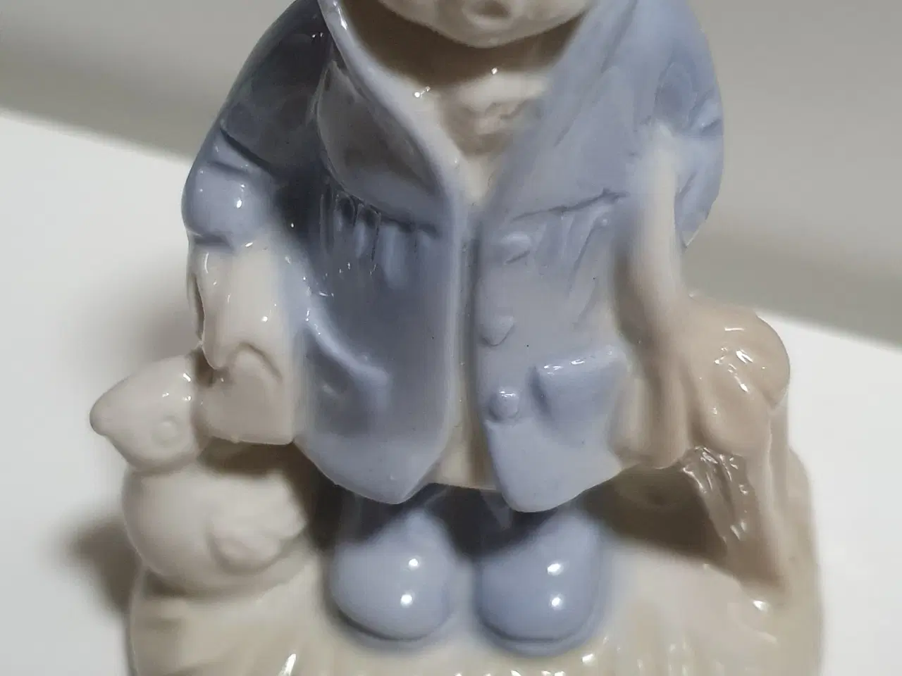 Billede 1 - Porcelænsfigur - Barn med paraply i hånden