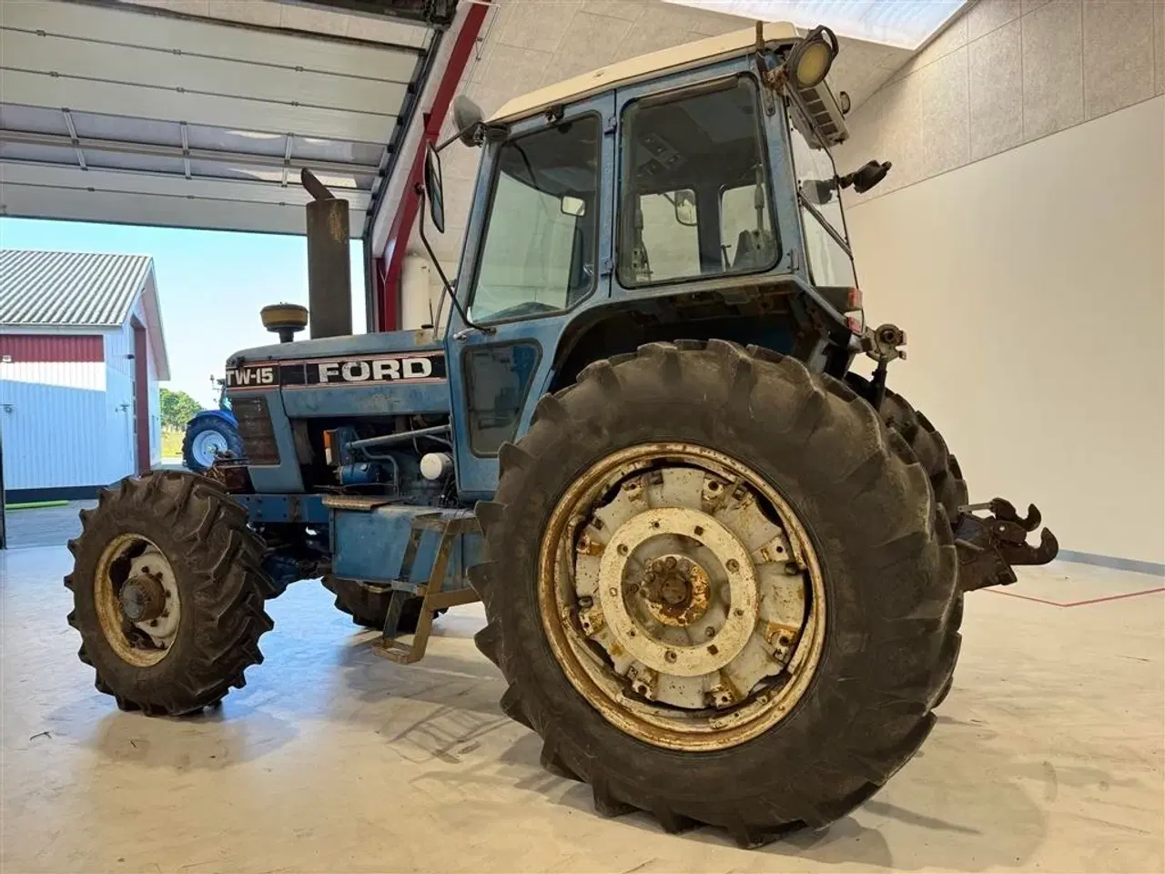 Billede 5 - Ford TW 15 MED NÆSTEN NYE DÆK!