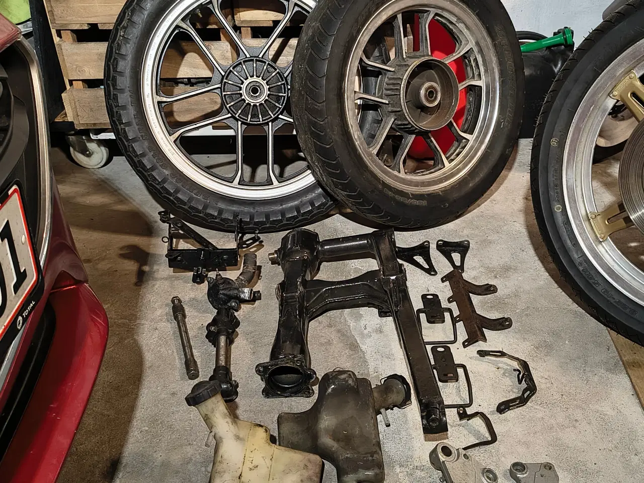 Billede 2 - Honda nv 750 C forhjul og baghjul