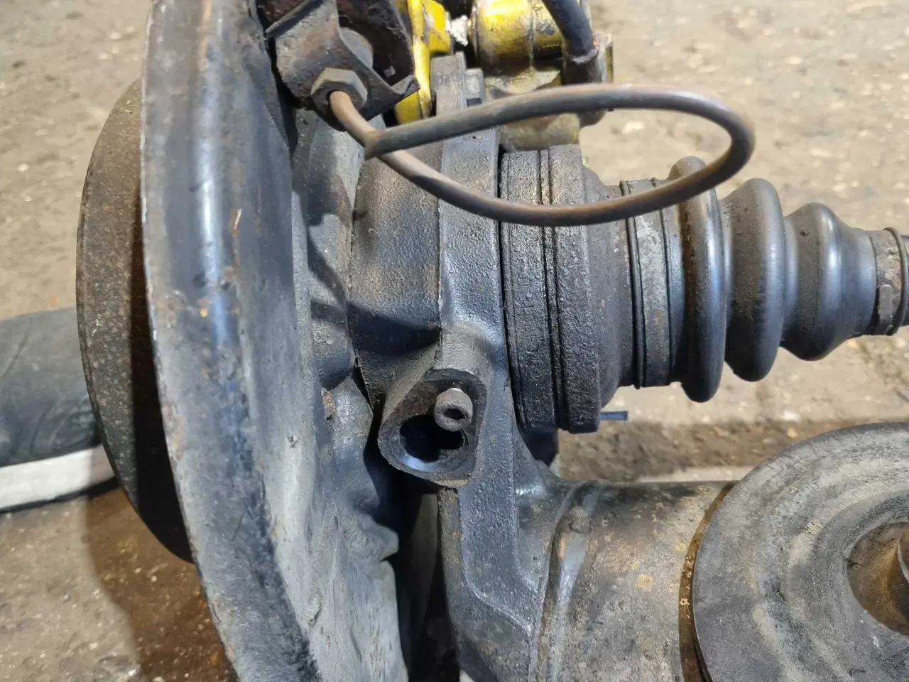 Billede 2 - Bmw e30 bagbro med spær differential