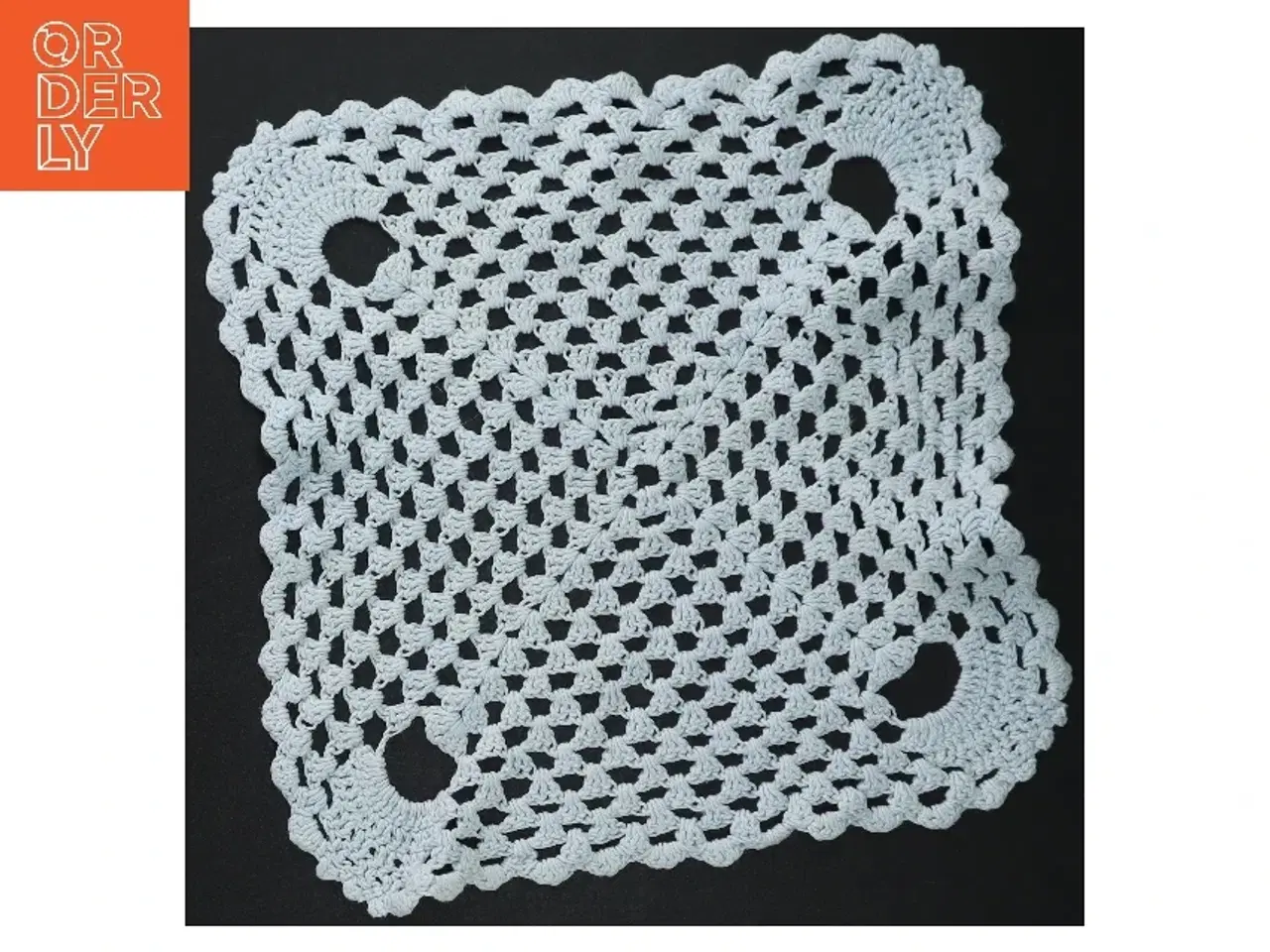 Billede 1 - Hæklet dækkeserviet (str. 30 cm)