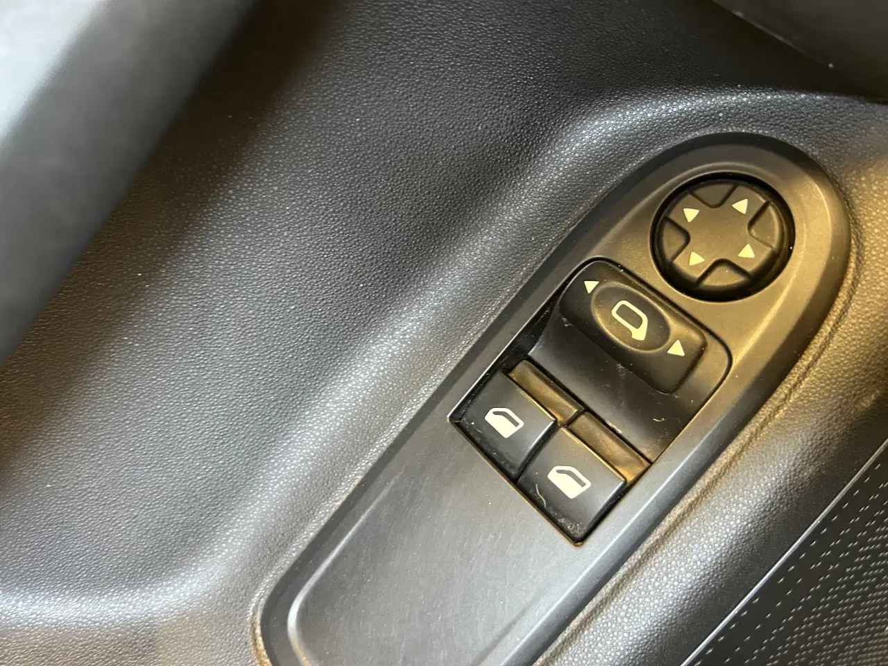 Billede 4 - Rigtig fin og økonomisk bil